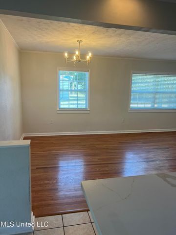 285 Venetian Gardens, Gulfport, MS 39507