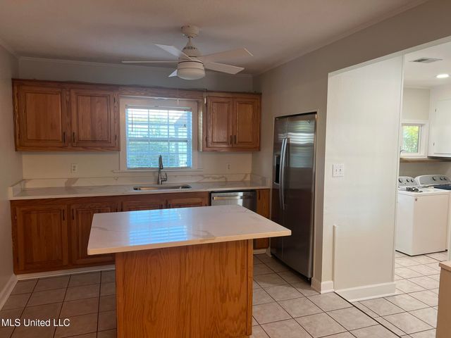 285 Venetian Gardens, Gulfport, MS 39507