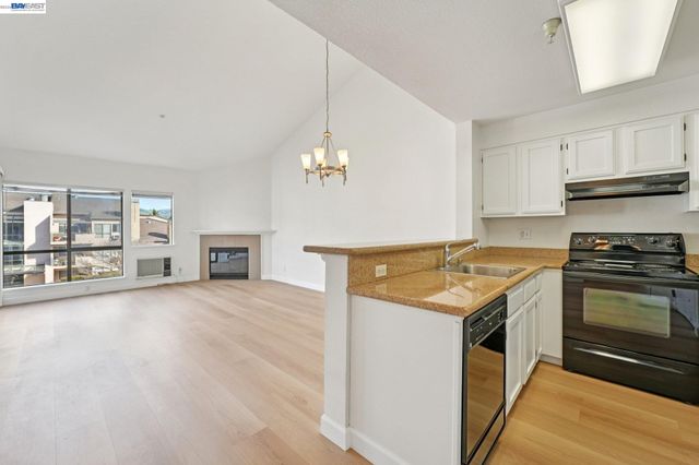 39206 Guardino Dr 310, Fremont, CA 94538