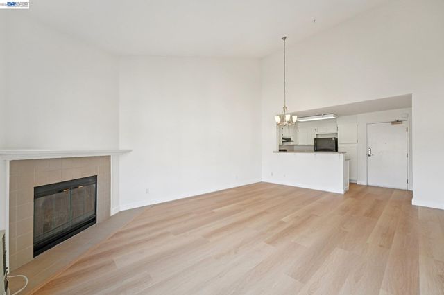 39206 Guardino Dr 310, Fremont, CA 94538