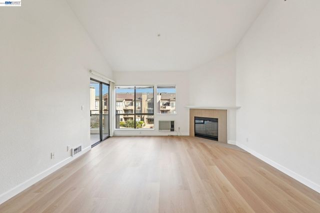 39206 Guardino Dr 310, Fremont, CA 94538