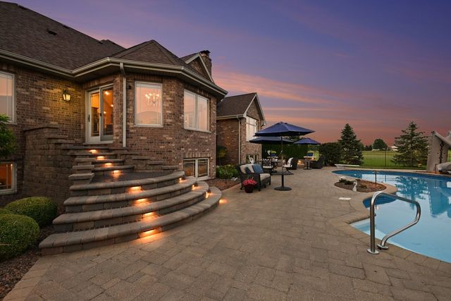 10139 W Tall Grass Lane, Monee, IL 60449