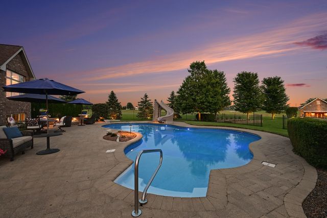 10139 W Tall Grass Lane, Monee, IL 60449