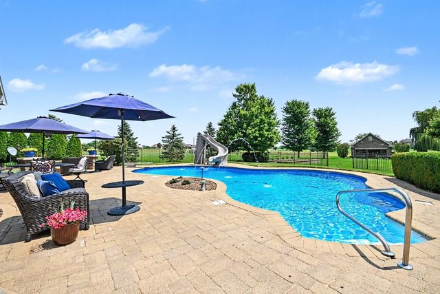 10139 W Tall Grass Lane, Monee, IL 60449