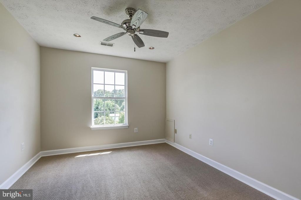 Image 15 of property listing at 9700 RIDER CT, Fort Washington, MD 20744