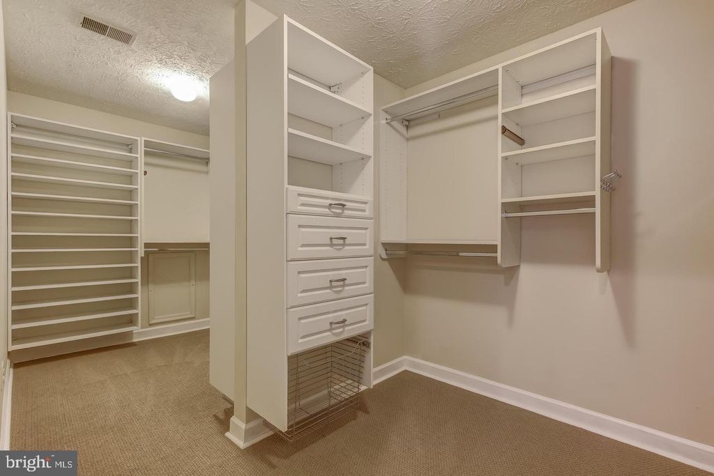 Image 19 of property listing at 9700 RIDER CT, Fort Washington, MD 20744