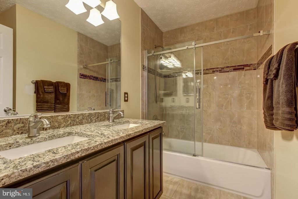 Image 20 of property listing at 9700 RIDER CT, Fort Washington, MD 20744