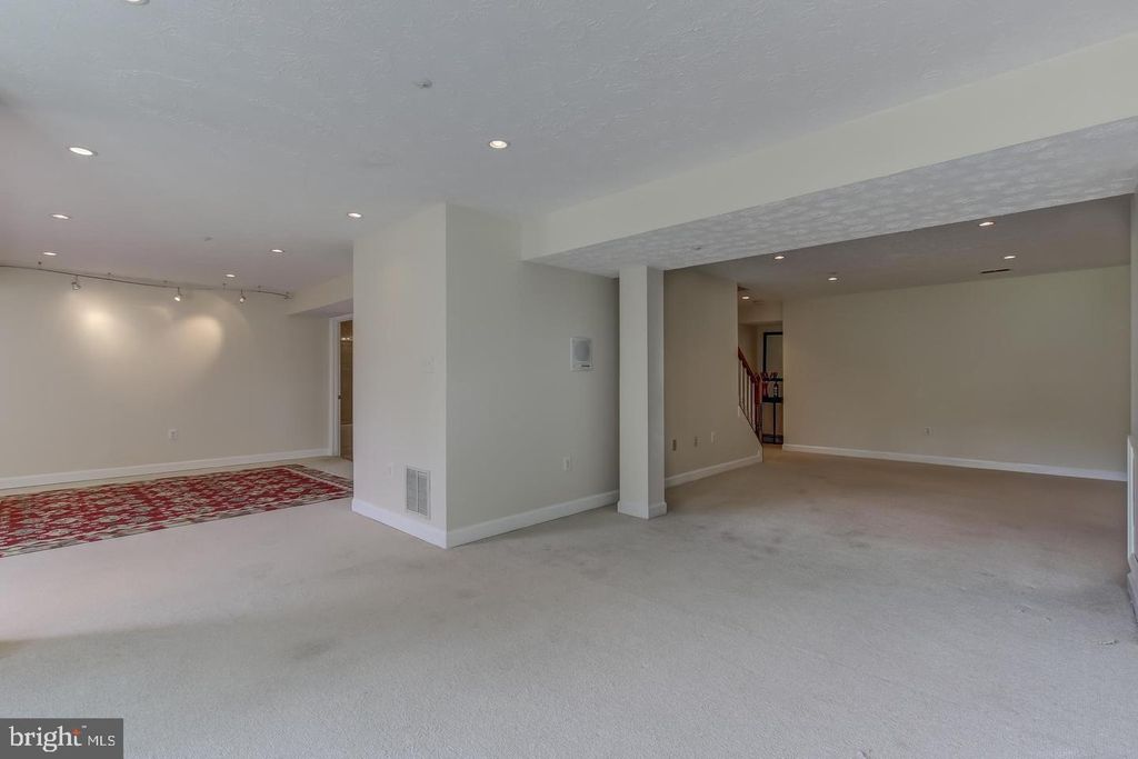 Image 21 of property listing at 9700 RIDER CT, Fort Washington, MD 20744