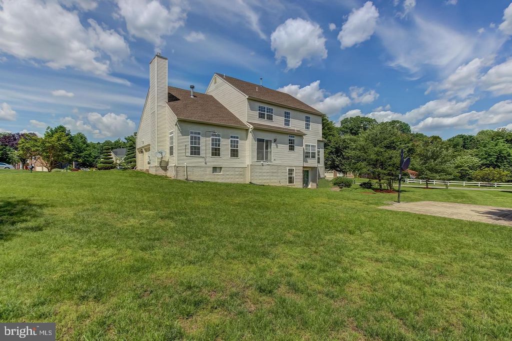 Image 25 of property listing at 9700 RIDER CT, Fort Washington, MD 20744