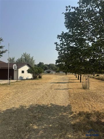 3035 Ridge Road, Spearfish, SD 57783