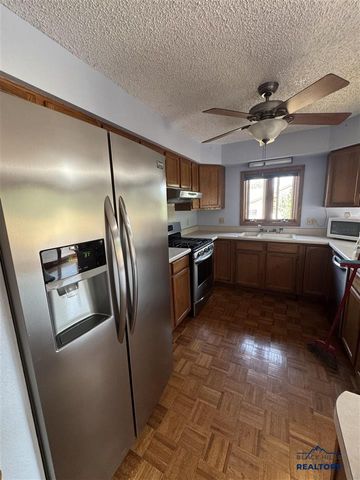 3035 Ridge Road, Spearfish, SD 57783