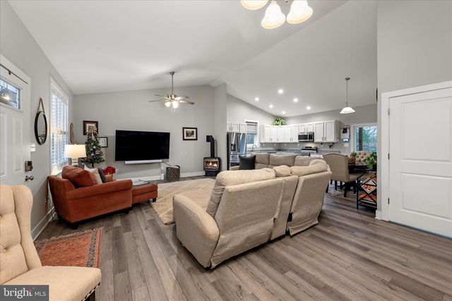 103 QUAIL CT, Cross Junction, VA 22625