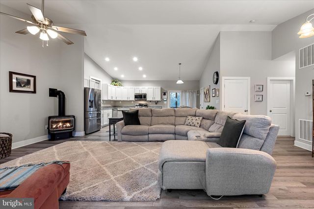 103 QUAIL CT, Cross Junction, VA 22625