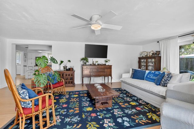 807 SW 3rd Street, Boca Raton, FL 33486