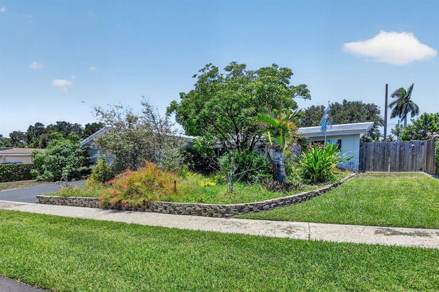 807 SW 3rd Street, Boca Raton, FL 33486