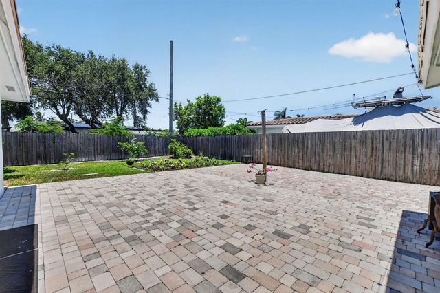 807 SW 3rd Street, Boca Raton, FL 33486