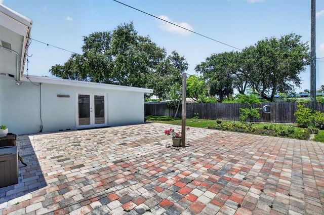 807 SW 3rd Street, Boca Raton, FL 33486