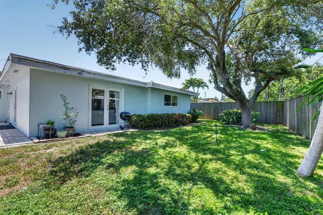 807 SW 3rd Street, Boca Raton, FL 33486