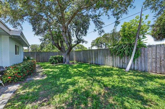 807 SW 3rd Street, Boca Raton, FL 33486