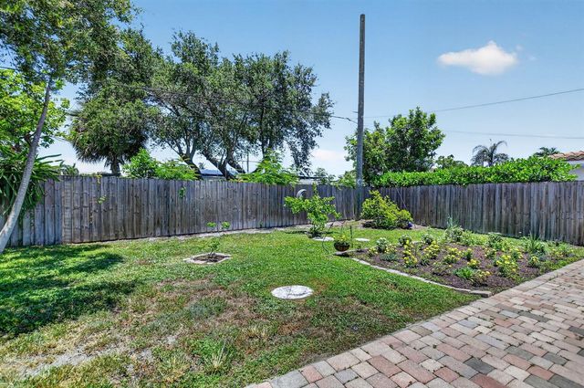 807 SW 3rd Street, Boca Raton, FL 33486