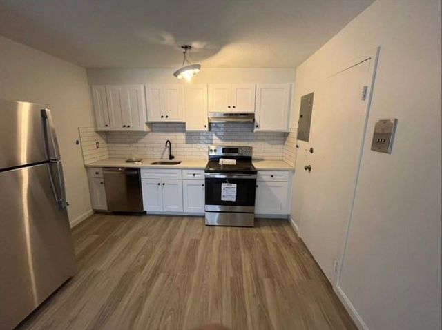 31 Vine St 38, Weymouth, MA 02188