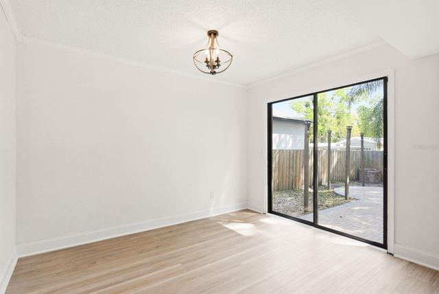 2204 HOWARD LANE, Tampa, FL 33612