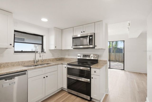 2204 HOWARD LANE, Tampa, FL 33612