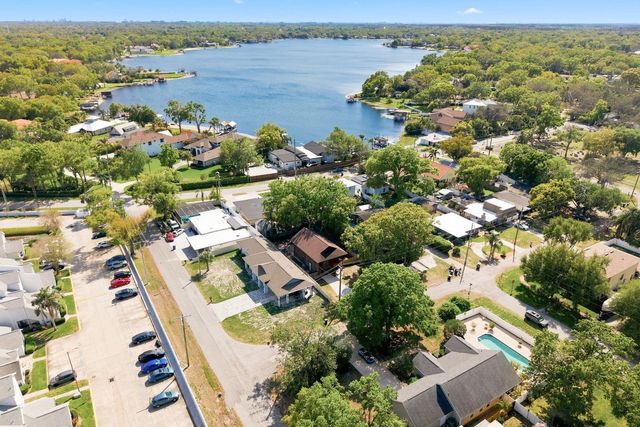 2204 HOWARD LANE, Tampa, FL 33612