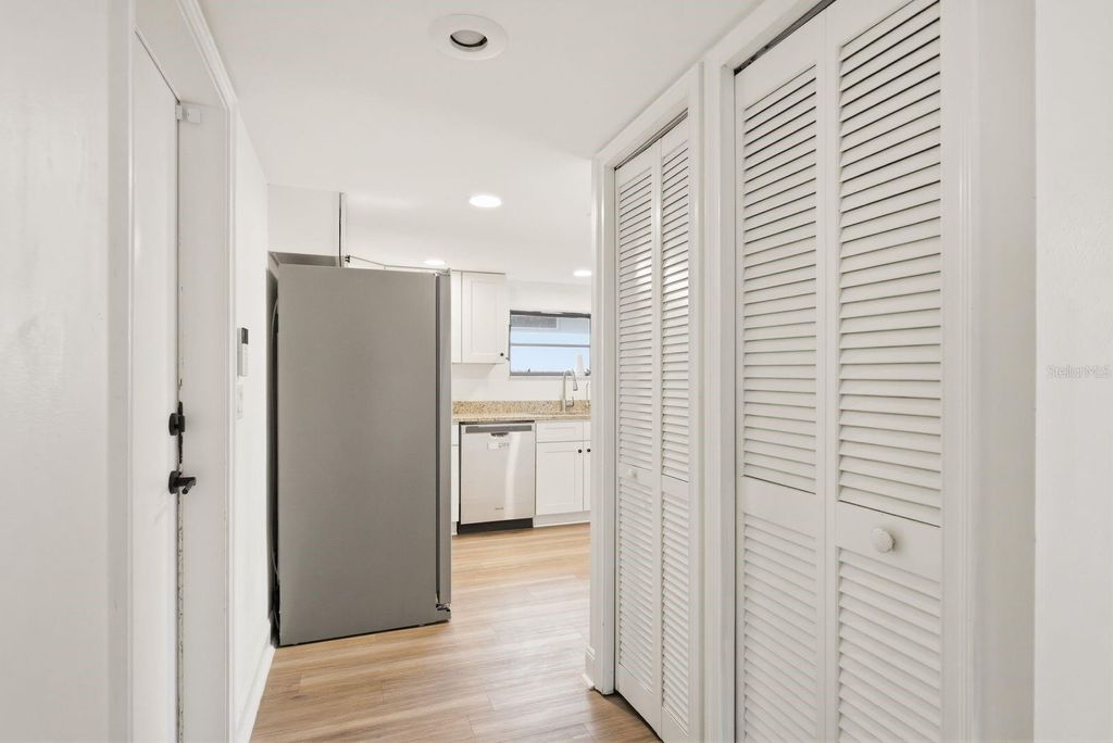 Image 18 of property listing at 2204 HOWARD LANE, Tampa, FL 33612