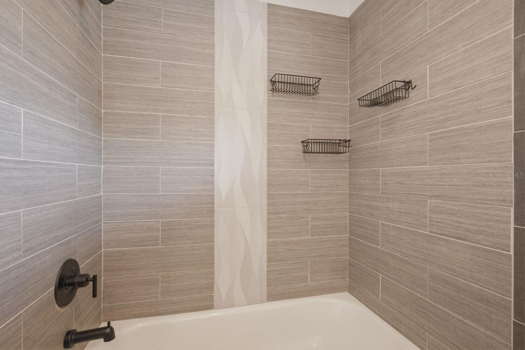 Image 23 of property listing at 2204 HOWARD LANE, Tampa, FL 33612