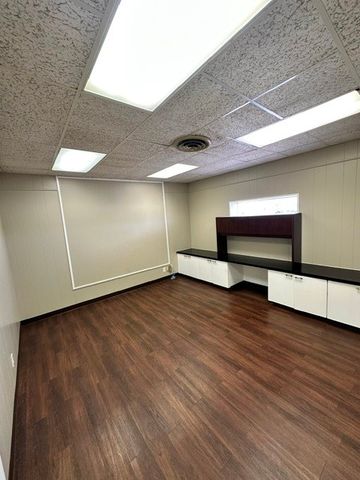 310 N Willis Street 225, Abilene, TX 79603