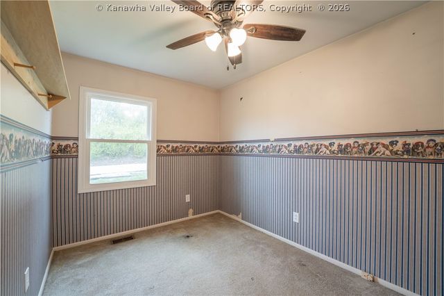 3 Surrey Drive, Hurricane, WV 25526