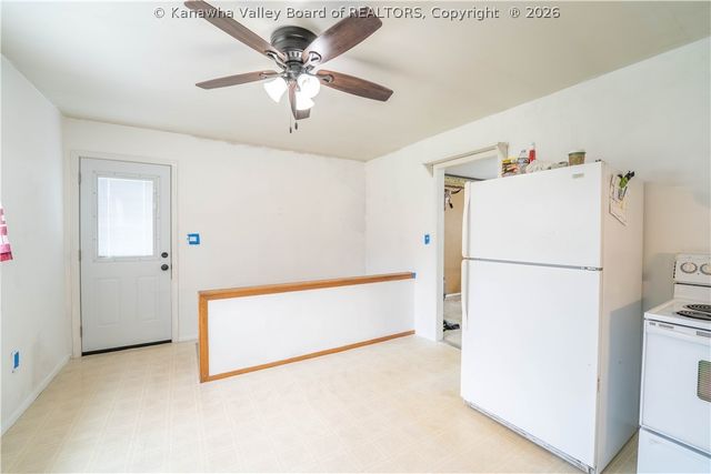 3 Surrey Drive, Hurricane, WV 25526