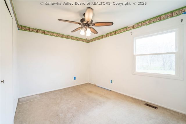 3 Surrey Drive, Hurricane, WV 25526