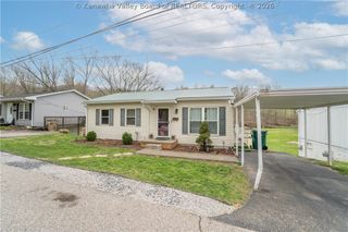 3 Surrey Drive, Hurricane, WV 25526