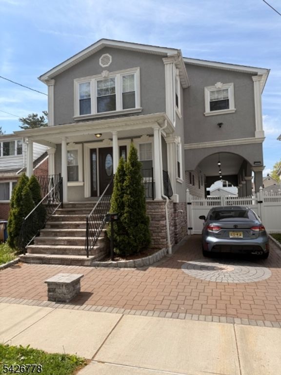 555 Hussa St, Linden City, NJ 07036