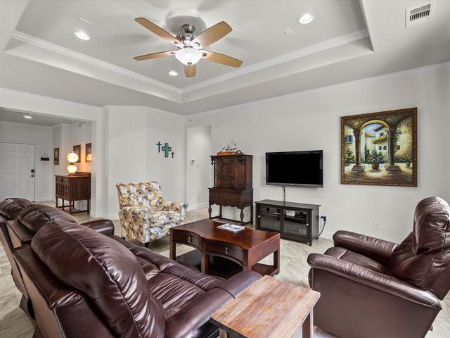 651 Tenuta Lane, League City, TX 77573