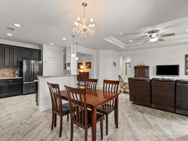 651 Tenuta Lane, League City, TX 77573
