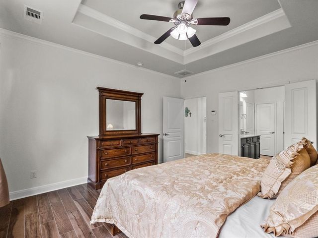 651 Tenuta Lane, League City, TX 77573