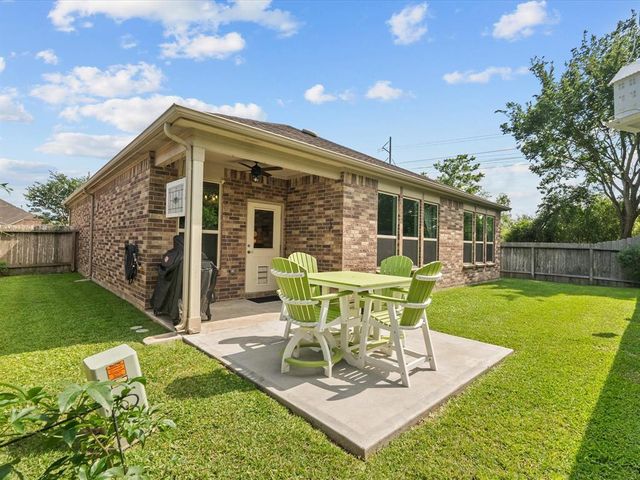 651 Tenuta Lane, League City, TX 77573