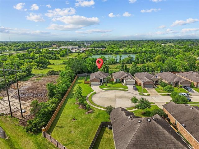 651 Tenuta Lane, League City, TX 77573