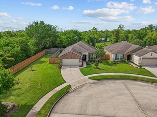 651 Tenuta Lane, League City, TX 77573