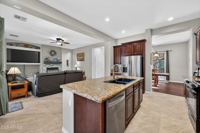 6860 S CRYSTAL Way, Chandler, AZ 85249