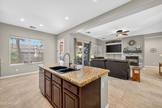 6860 S CRYSTAL Way, Chandler, AZ 85249