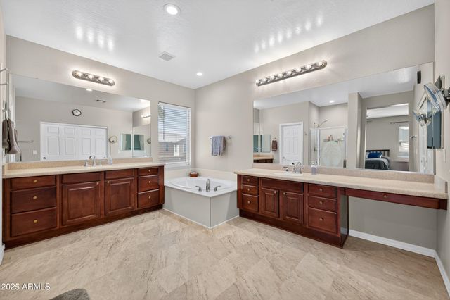 6860 S CRYSTAL Way, Chandler, AZ 85249