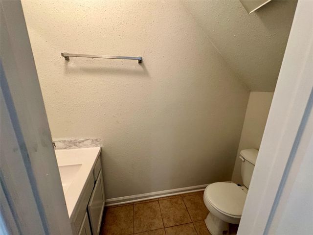 5810 Twisted Pine Court C, Houston, TX 77039