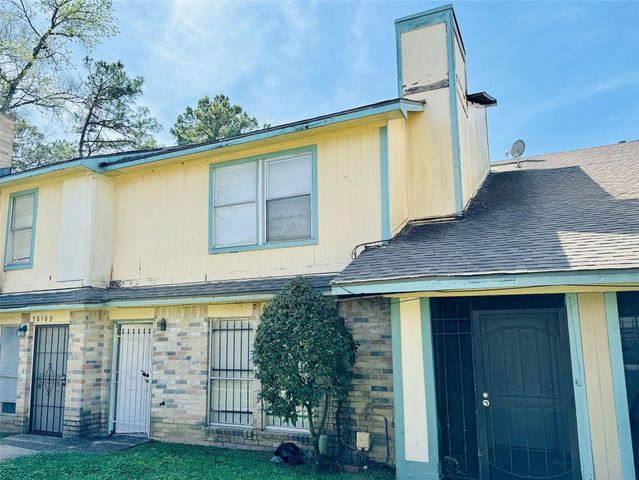 5810 Twisted Pine Court C, Houston, TX 77039