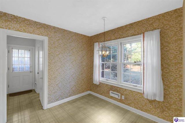 5842 Brittany Woods Circle, Louisville, KY 40222