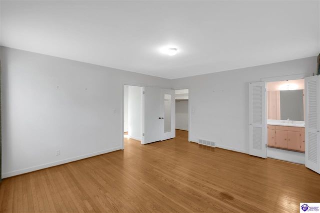 5842 Brittany Woods Circle, Louisville, KY 40222