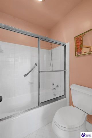 5842 Brittany Woods Circle, Louisville, KY 40222